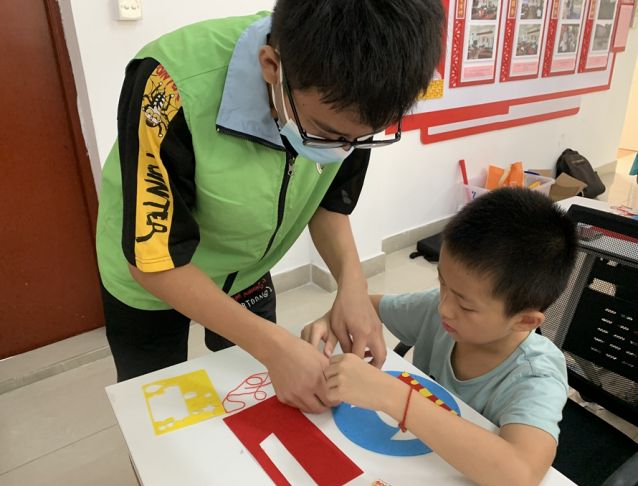 三鄉(xiāng)鎮(zhèn)開展“童心飛揚(yáng)迎國慶，禁毒宣傳齊助力”宣傳活動(dòng)圖片2_副本.jpg